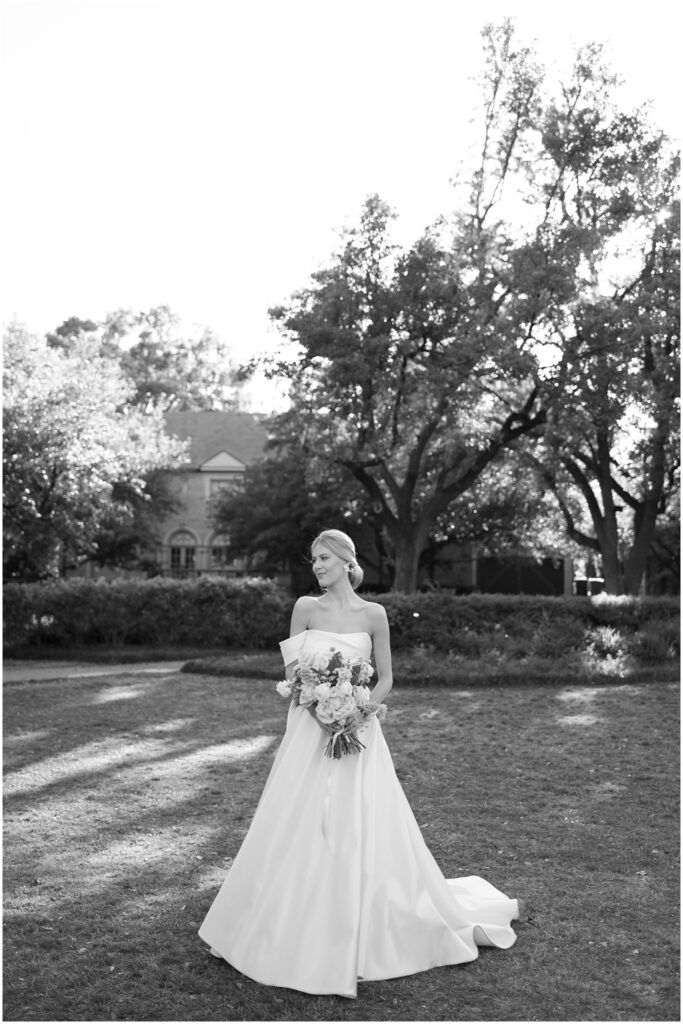 black and white photos of bride in gown at flippen park 